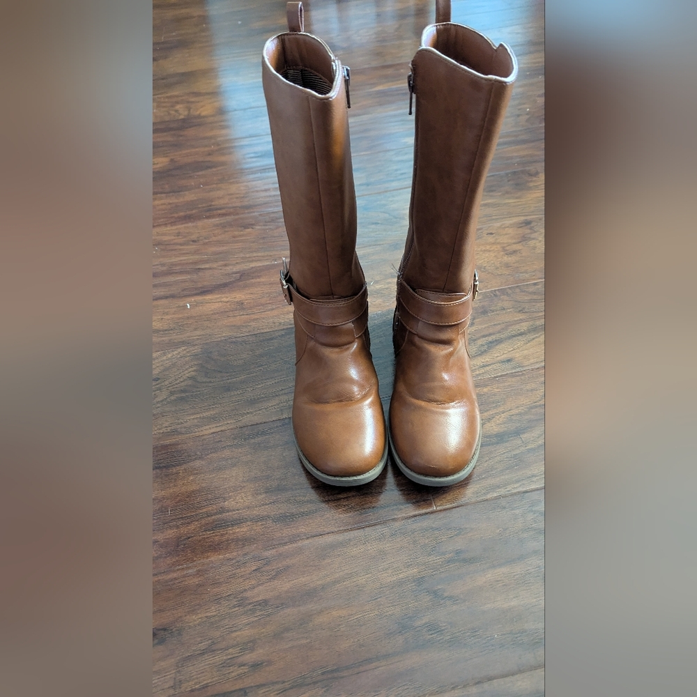 Girls Childrens Place size 3 brown riding boots